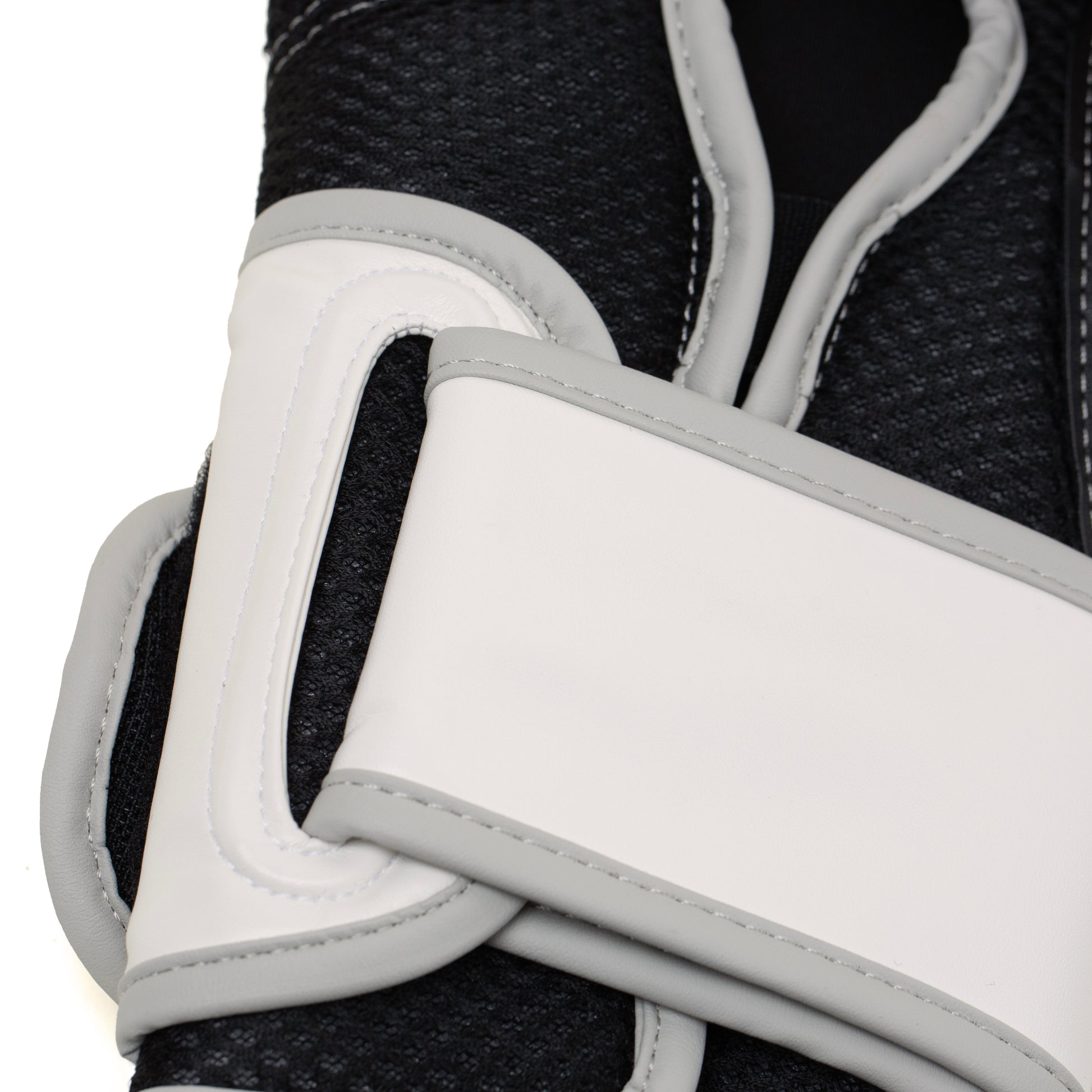 Powerlock 2R Training Gloves Hook and Loop White