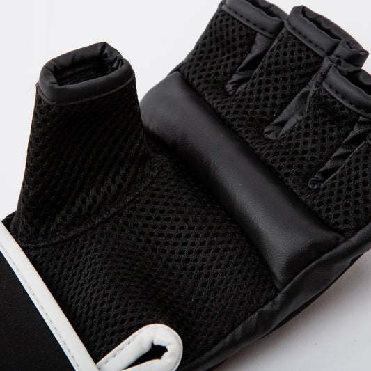 Core Kickboxing Gloves Black view 2