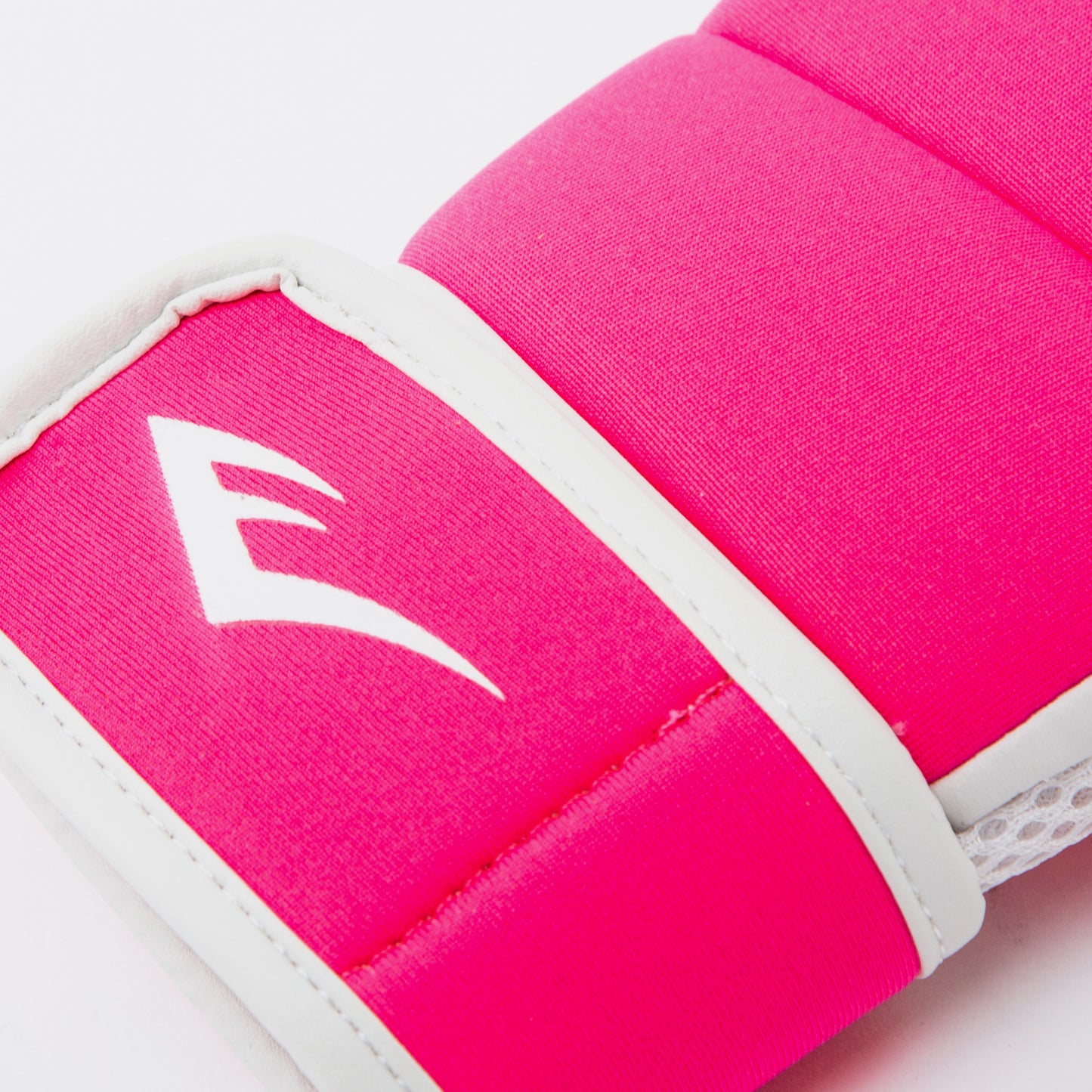 Core Kickboxing Gloves Pink