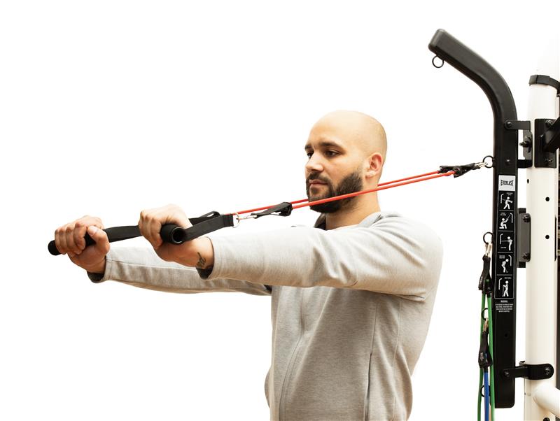 MAn using resistance band kit