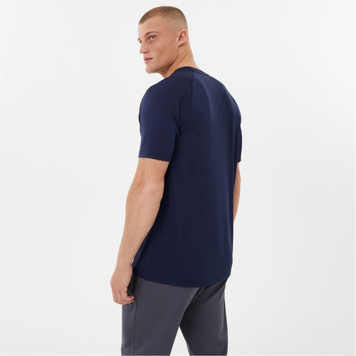 Man wearing a navy blue everlast poly t-shirt 
