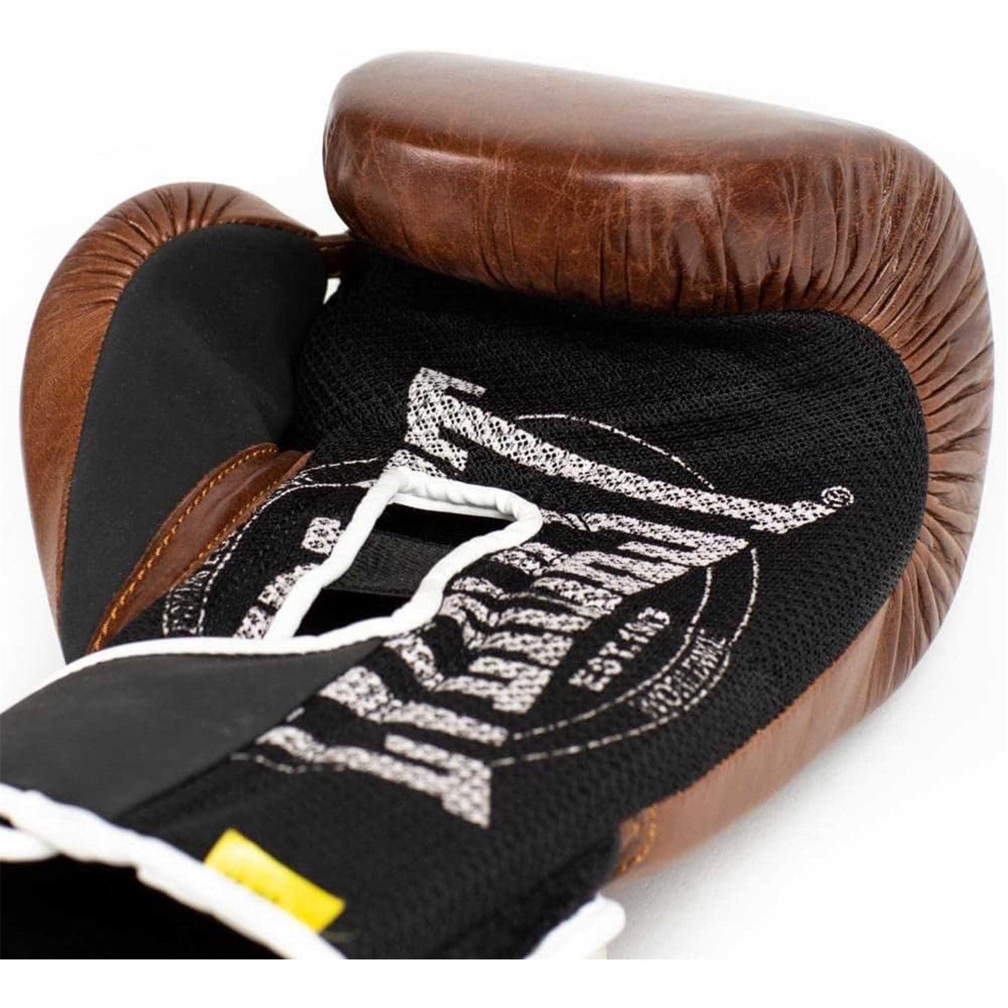 アットラスト グローブ Amazon.com: Everlast 1910 Leather Boxing Gloves | Vintage