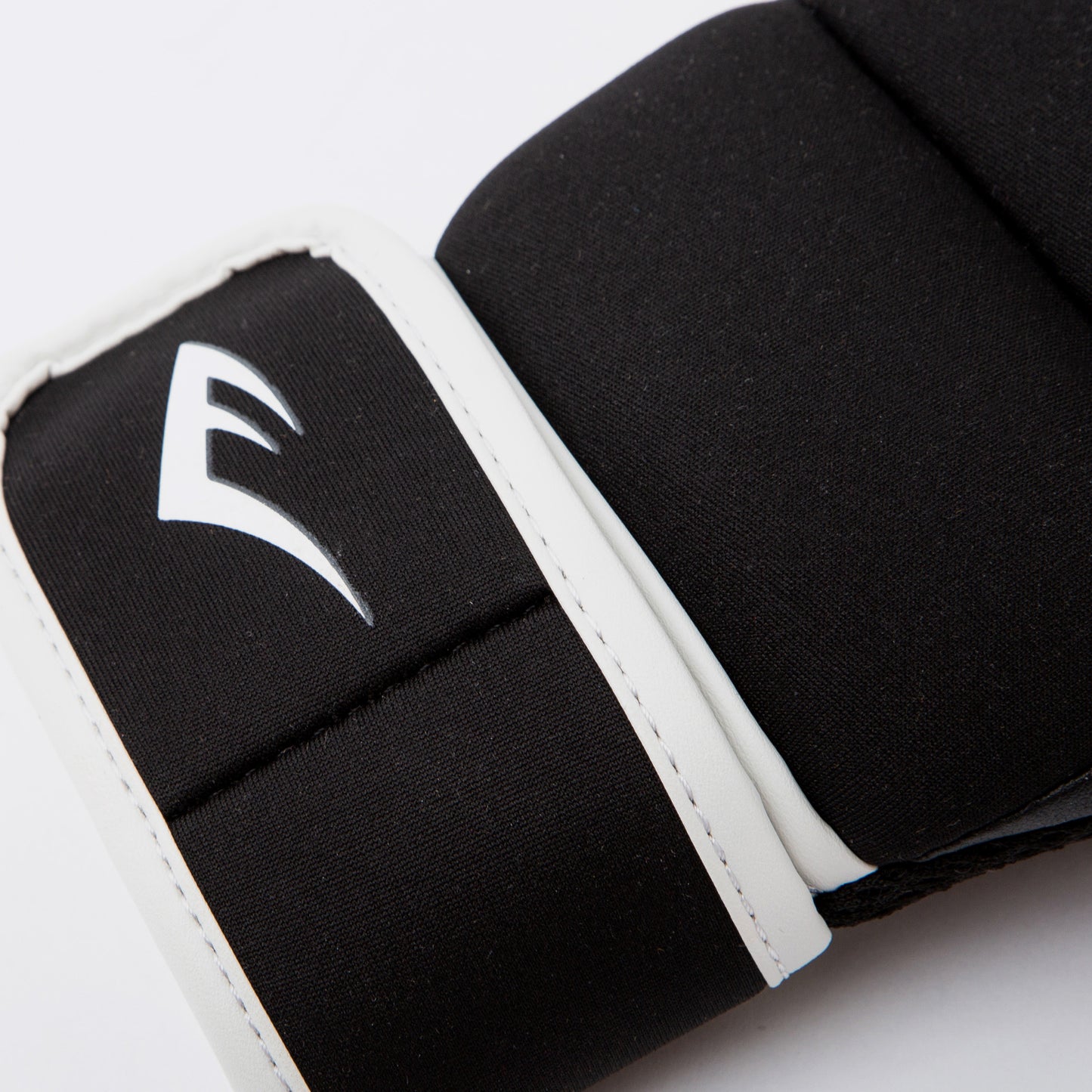 Core Kickboxing Gloves Black