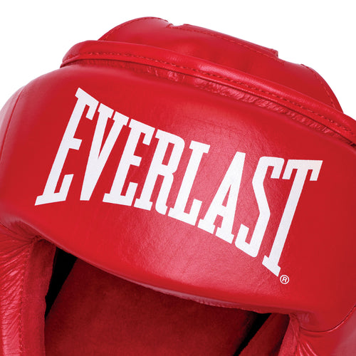 Red boxing headgear with 'Everlast' branding on a white background