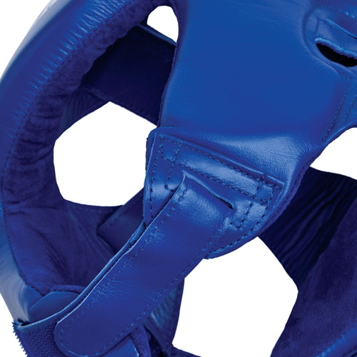 Blue boxing headgear with 'Everlast' branding on a white background