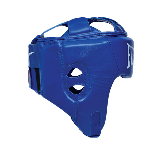 Blue boxing headgear with 'Everlast' branding on a white background
