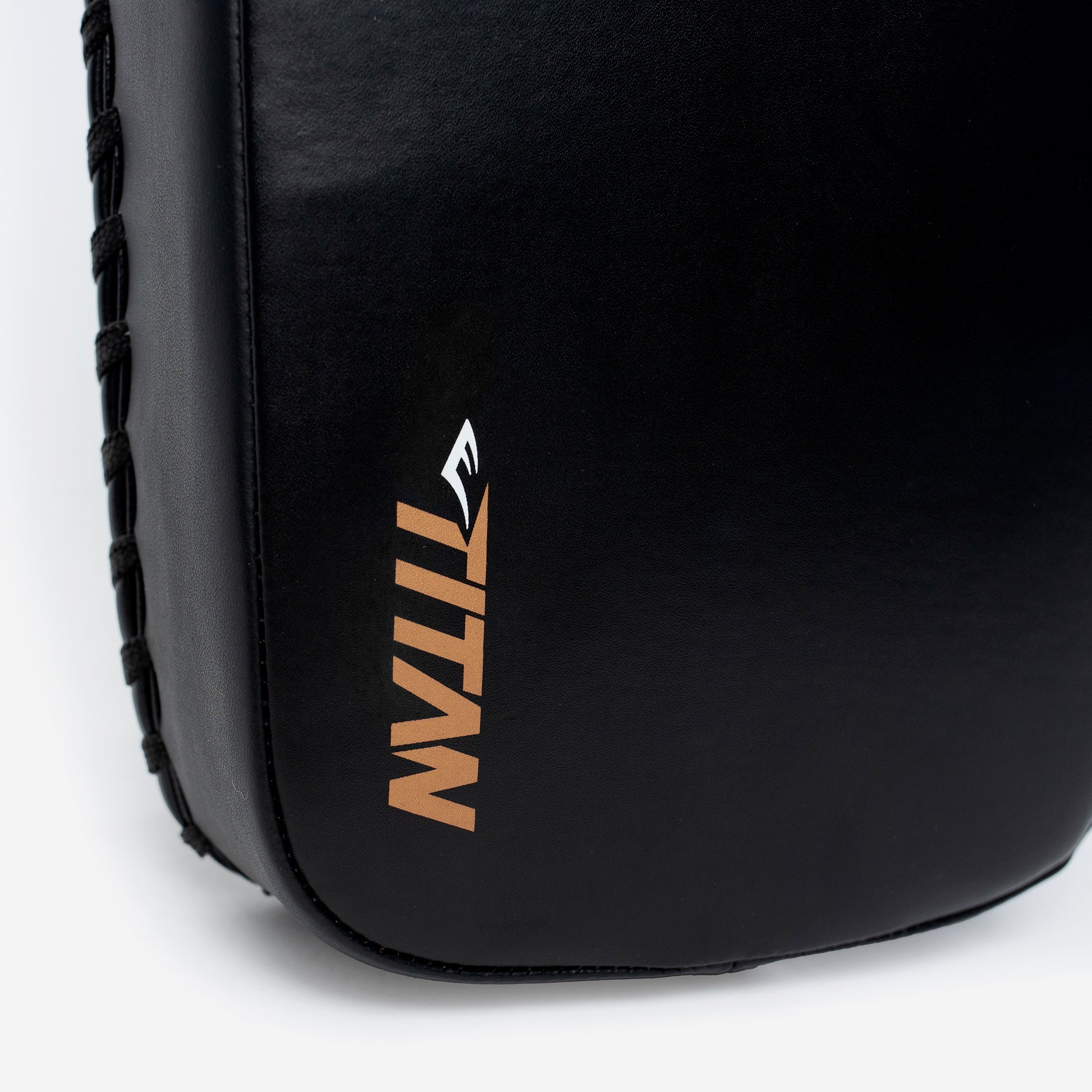 Black Titan Thai Pad BLK (Single)