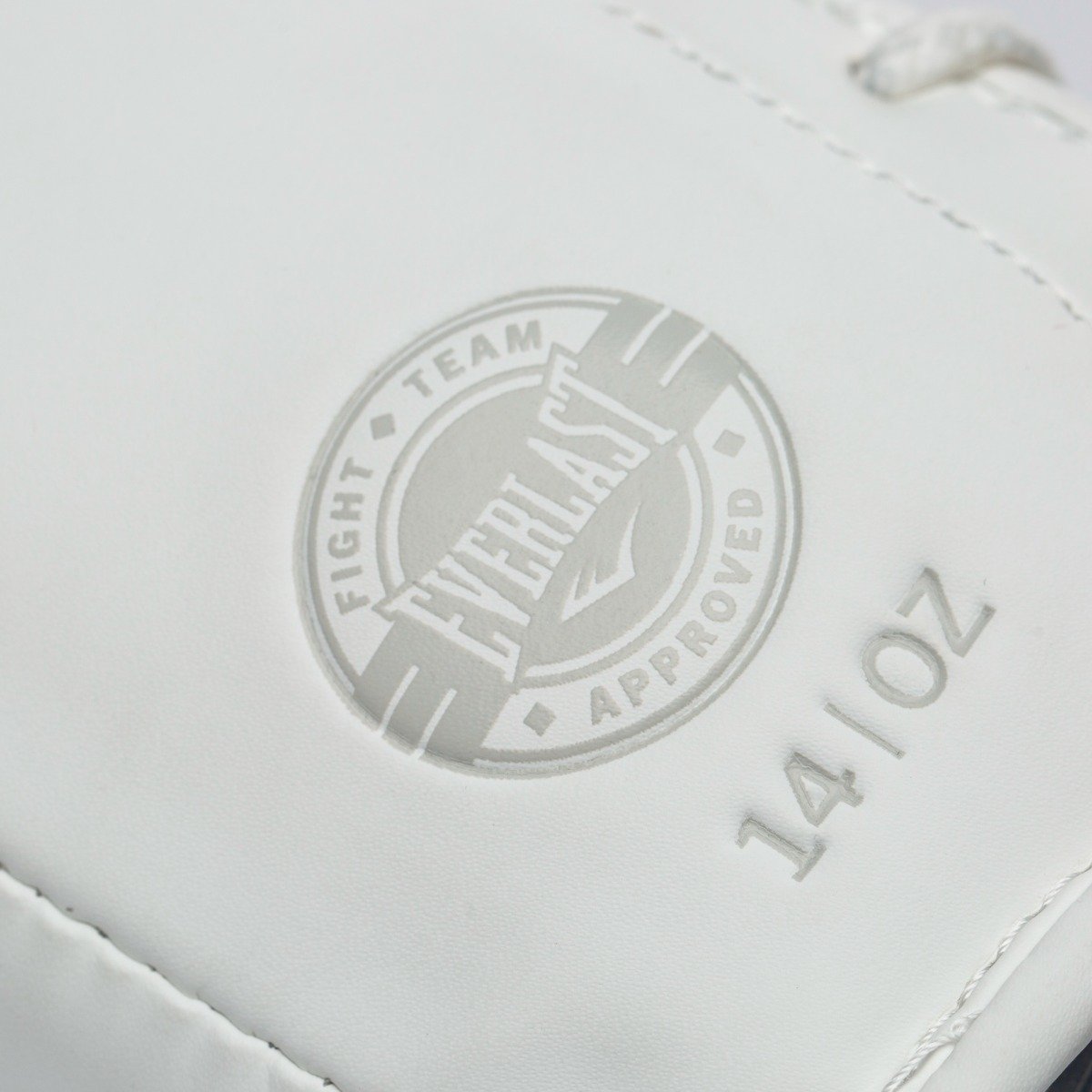 Elite 2 Laced Pro Boxing Gloves - Everlast